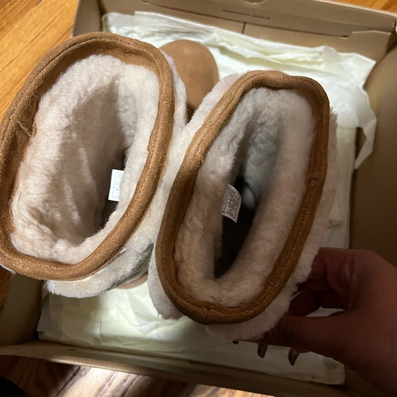 COPY - BRAND NEW UGG- Tania Ugg Boots size 11 with box - Picture 5 of 8